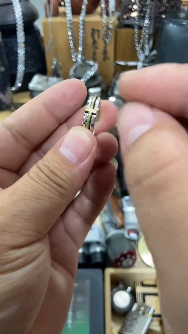 瓷片闪购商品  如图所示