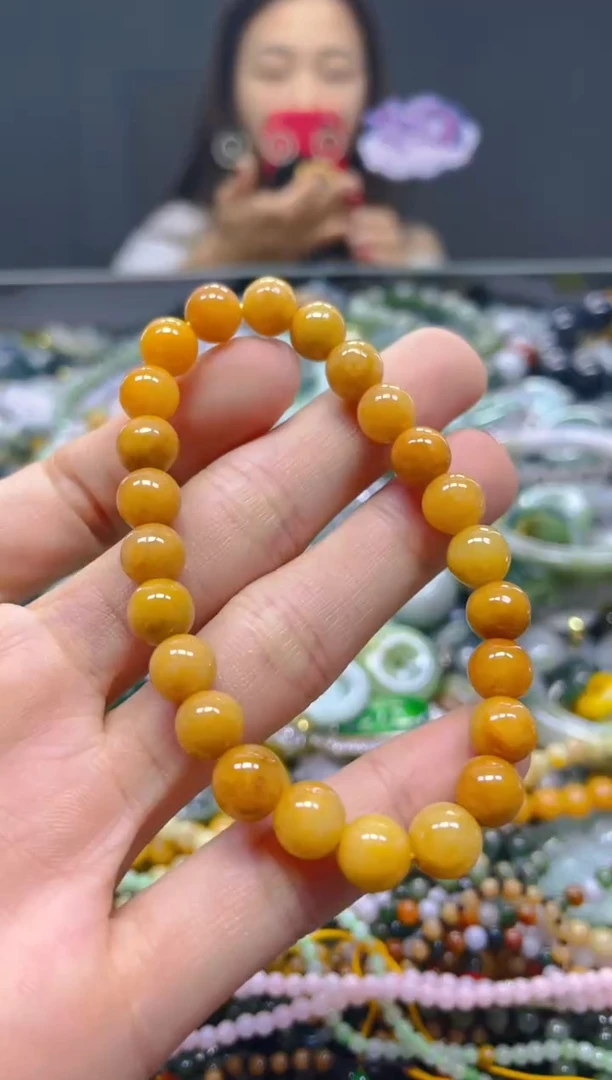 颈饰未镶嵌翡翠7MM/Q/翡翠A货，一件也是批发价