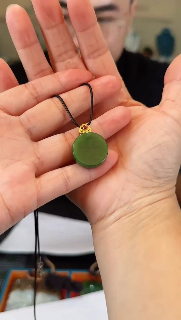 颈饰未镶嵌和田玉小圆牌