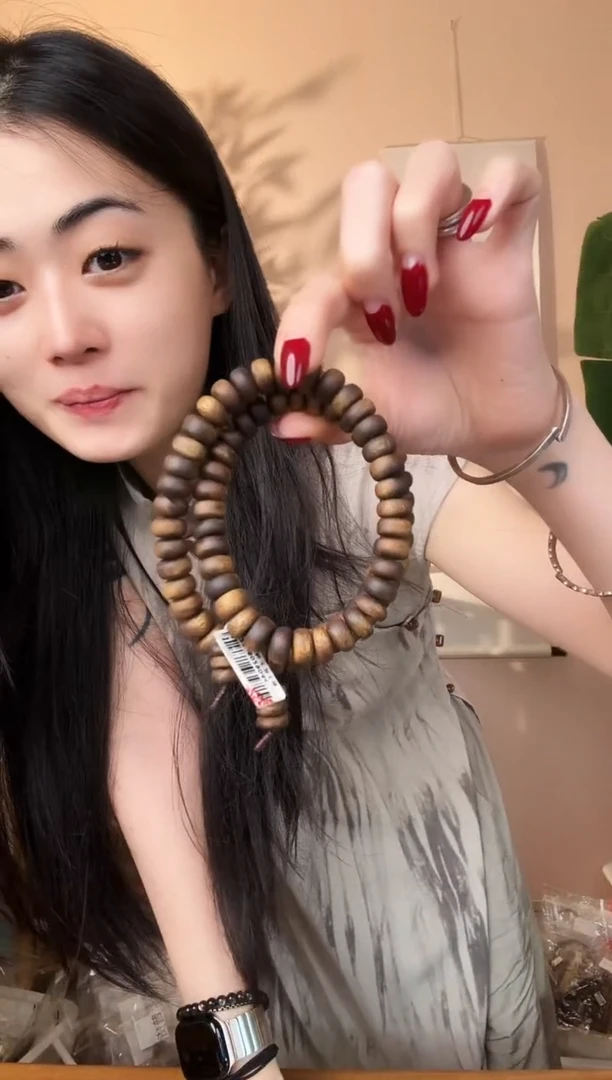 【闪购商品】沉香手串乌身圆叶双圈1件多样性发货-