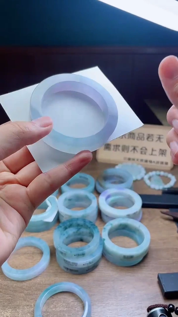 定制翡翠手镯未镶嵌定制