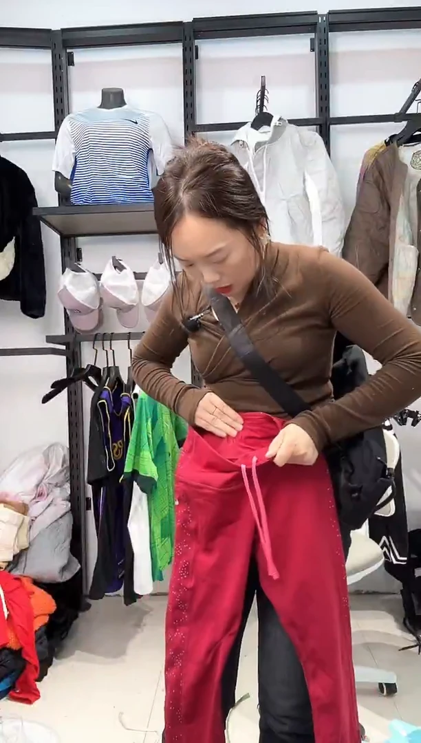 2228编码  瑕疵直播间过款为准 尺码160