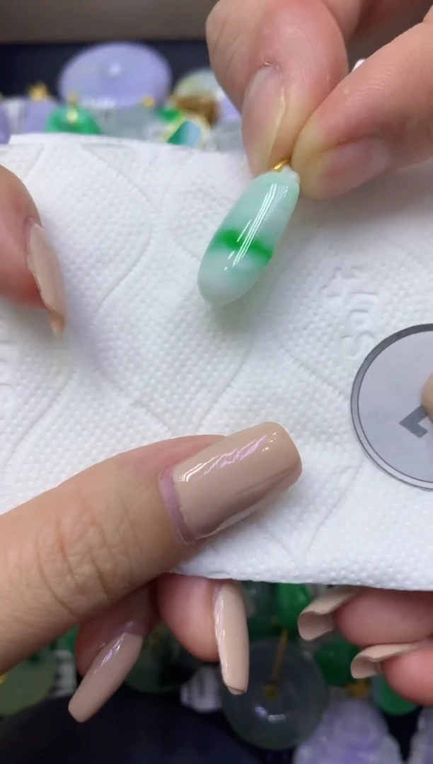 颈饰未镶嵌翡翠天然缅甸翡翠A货