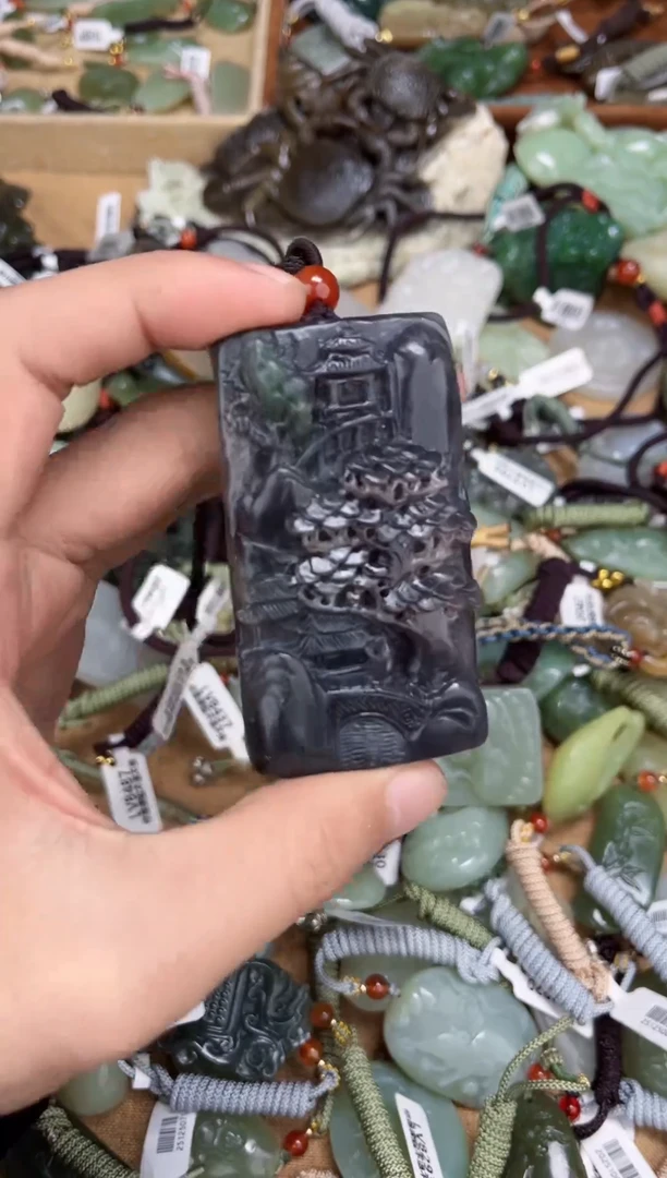 颈饰未镶嵌和田玉1