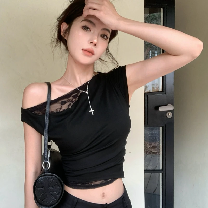 2025新款法式蕾丝露肩收腰显瘦T恤女夏季设计感褶皱小众短款上衣