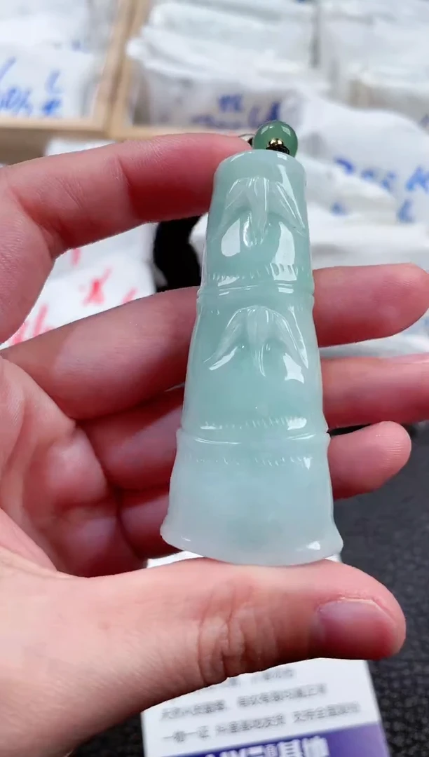 【闪购商品】翡翠颈饰未镶嵌00001548