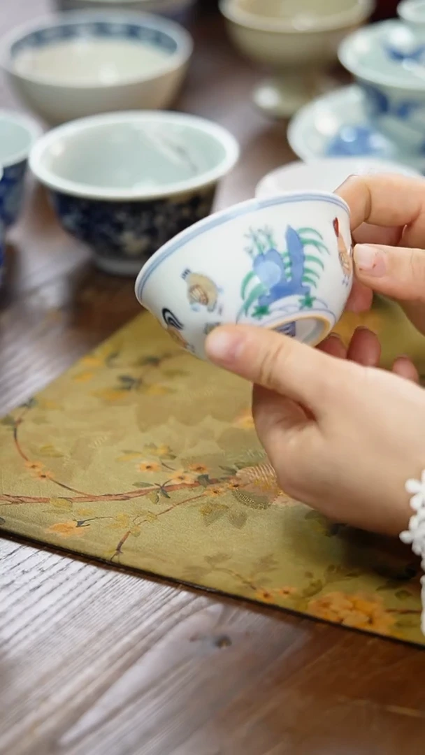 景德镇陶瓷茶器斗彩鸡缸杯