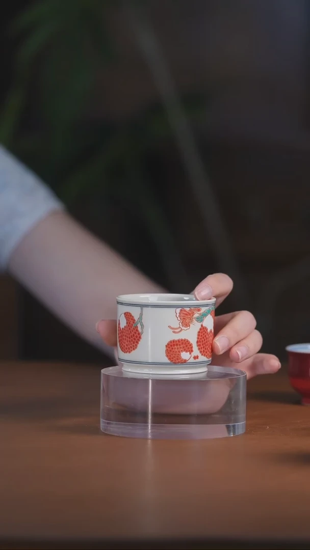 红绿彩荔枝容天杯