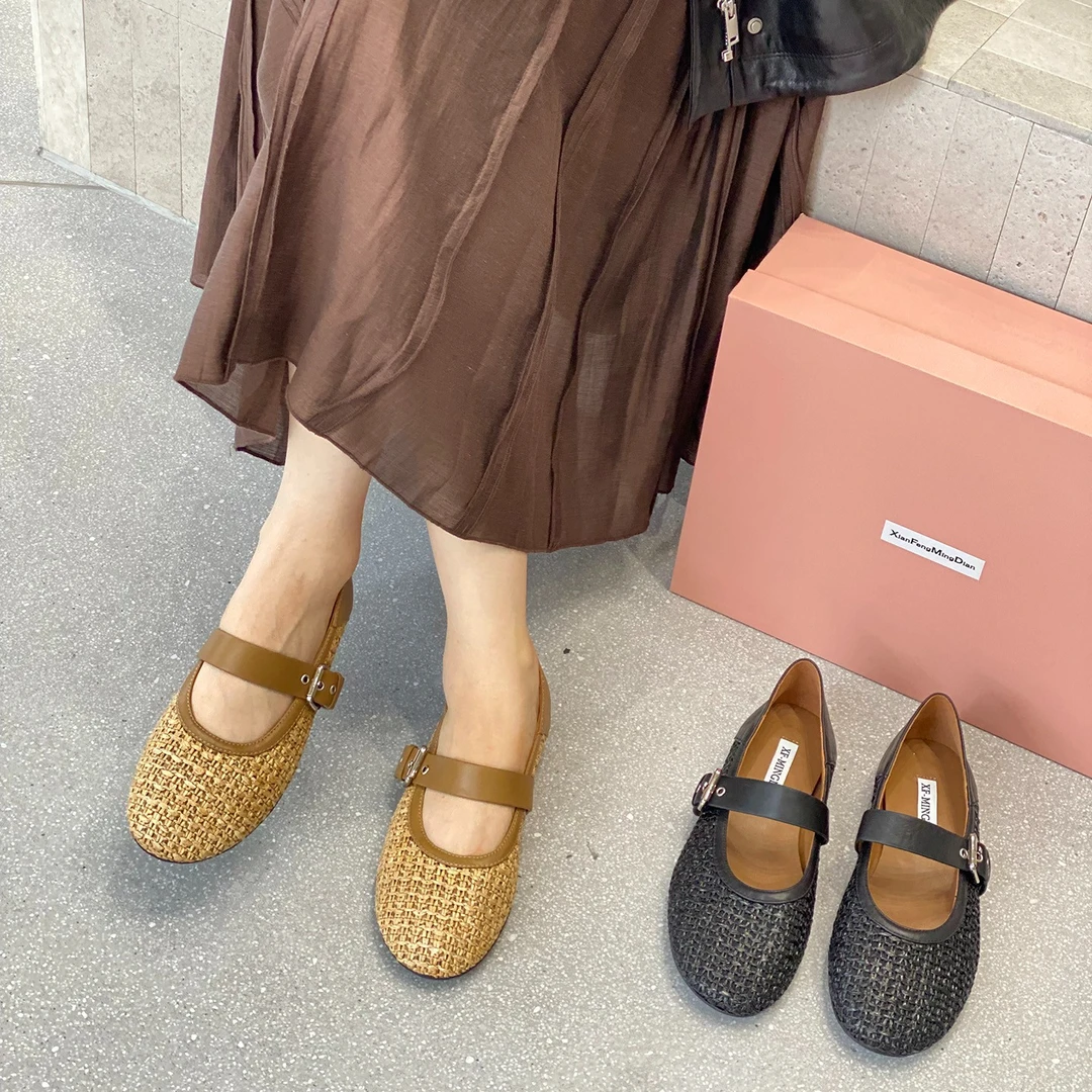 一字式扣带平底单鞋女小牛皮2025年秋季新款圆头名媛玛丽珍女鞋潮