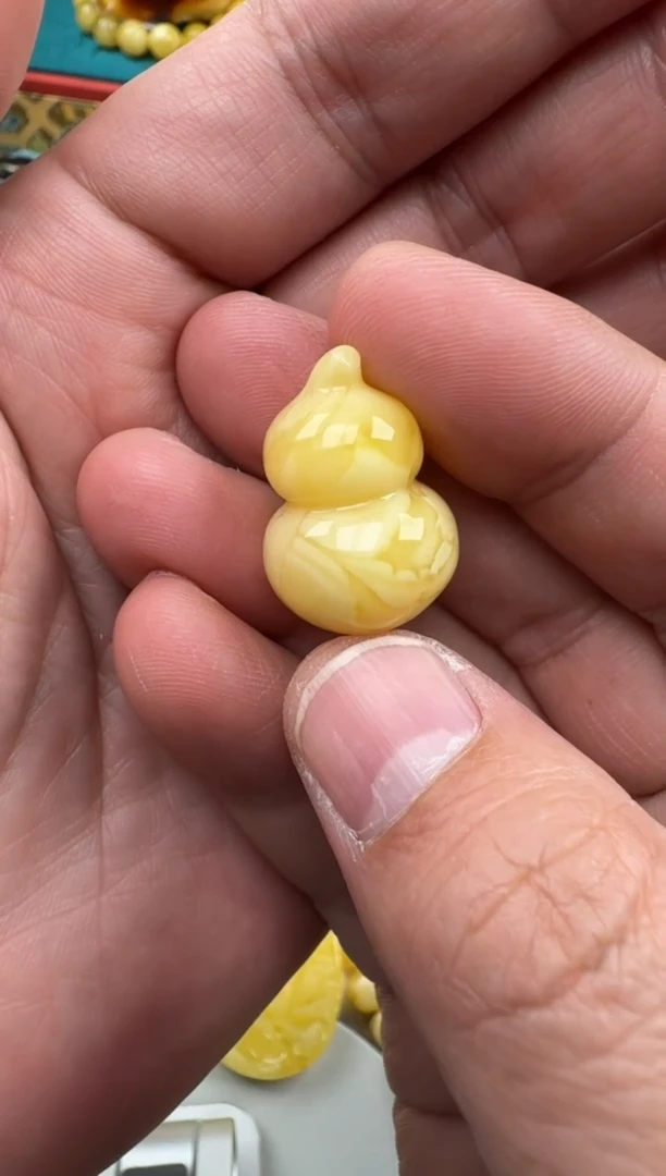 琥珀未镶嵌珠宝奇石葫芦HZ321