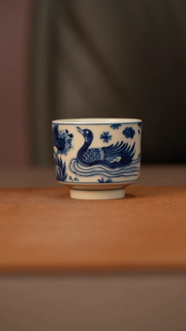 陶瓷幽蓝溪堂满池娇直口杯（2号釉）