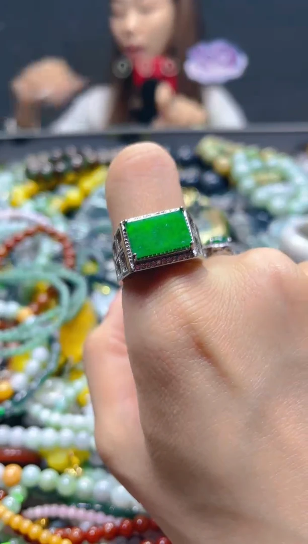 颈饰未镶嵌翡翠多样性择优发货