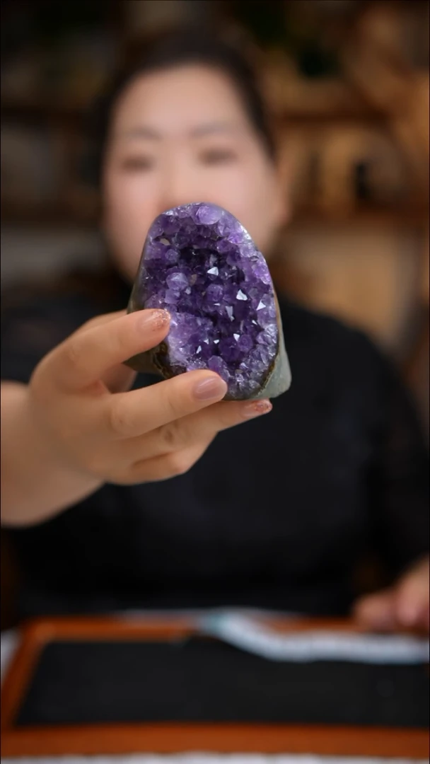 水晶珠宝半成品未镶嵌紫晶洞D532