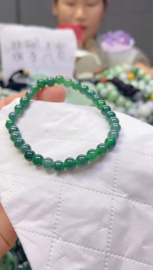 翡翠未镶嵌颈饰5MM/E/翡翠A货，一件也是批发价