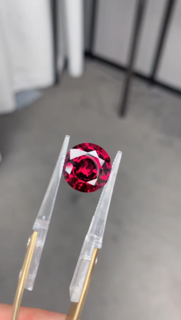 石榴石裸石未镶嵌9ct 正圆镁铝榴石