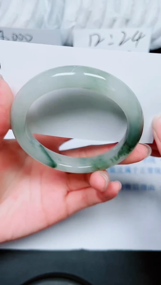 【闪购商品】石英质玉手镯未镶嵌多样性63