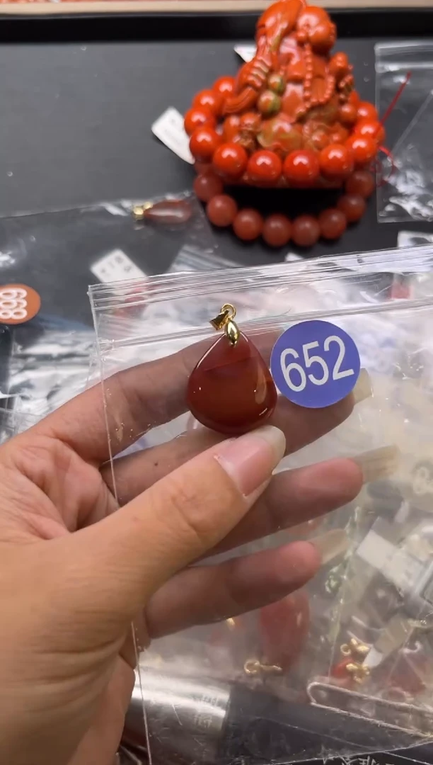 南红玛瑙未镶嵌珠宝奇石652