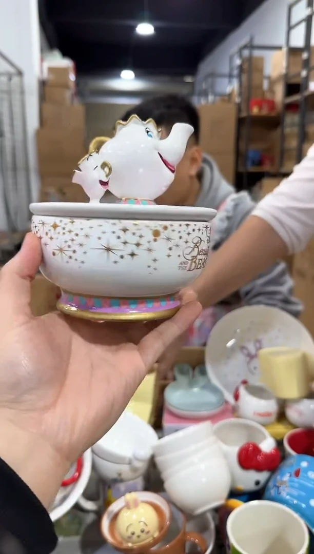 瓷片茶壶太太首饰盒 掉了自己粘