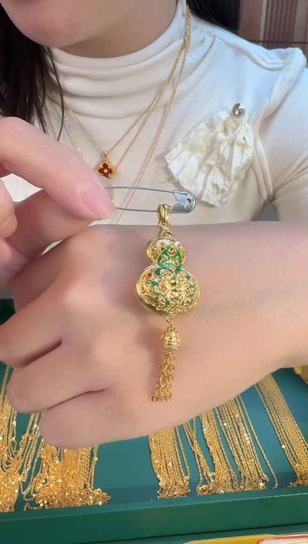 流苏葫芦吊坠2.60 （附带礼盒包装）