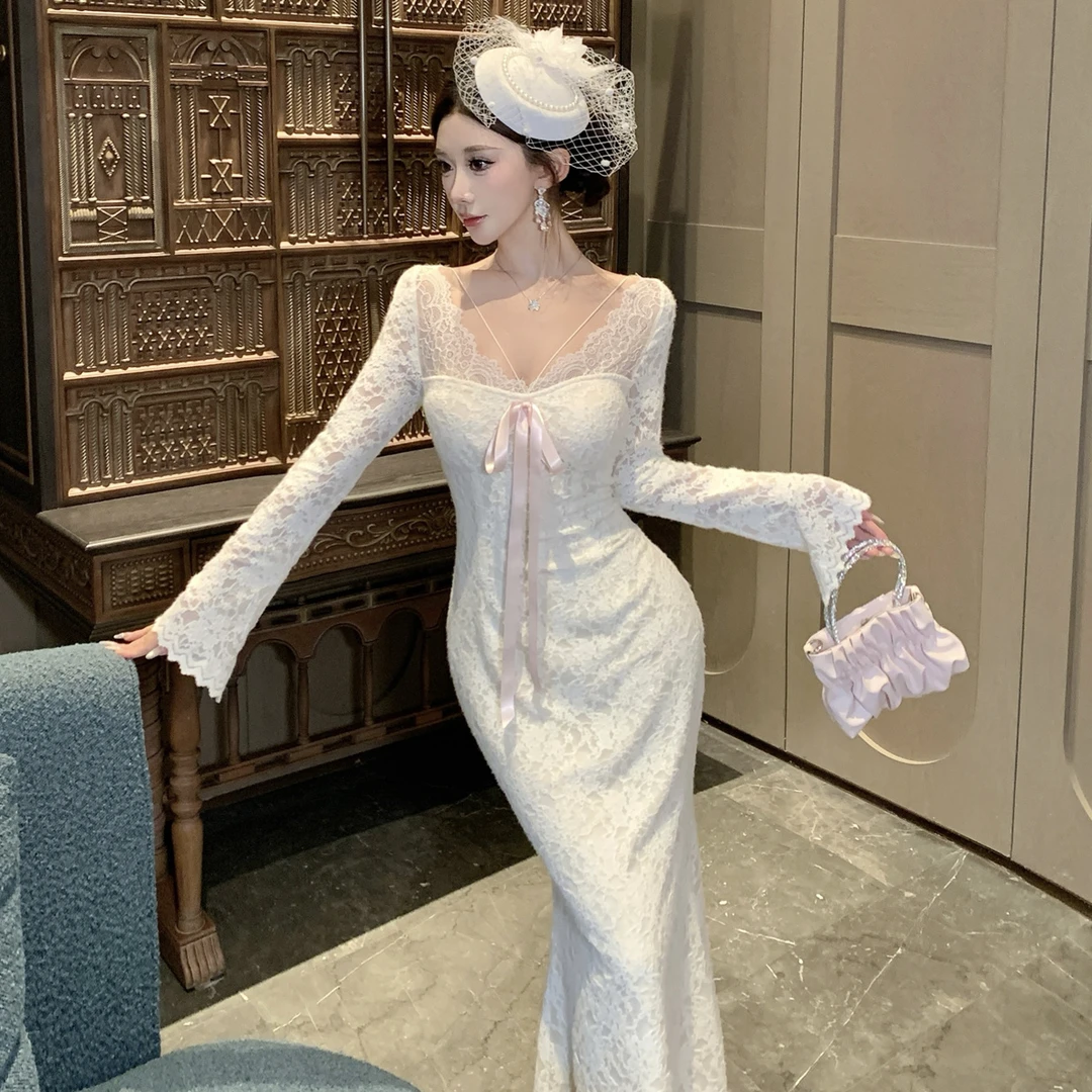 法式性感御姐风蕾丝V领长袖连衣裙女甜美生日修身礼服鱼尾包臀裙