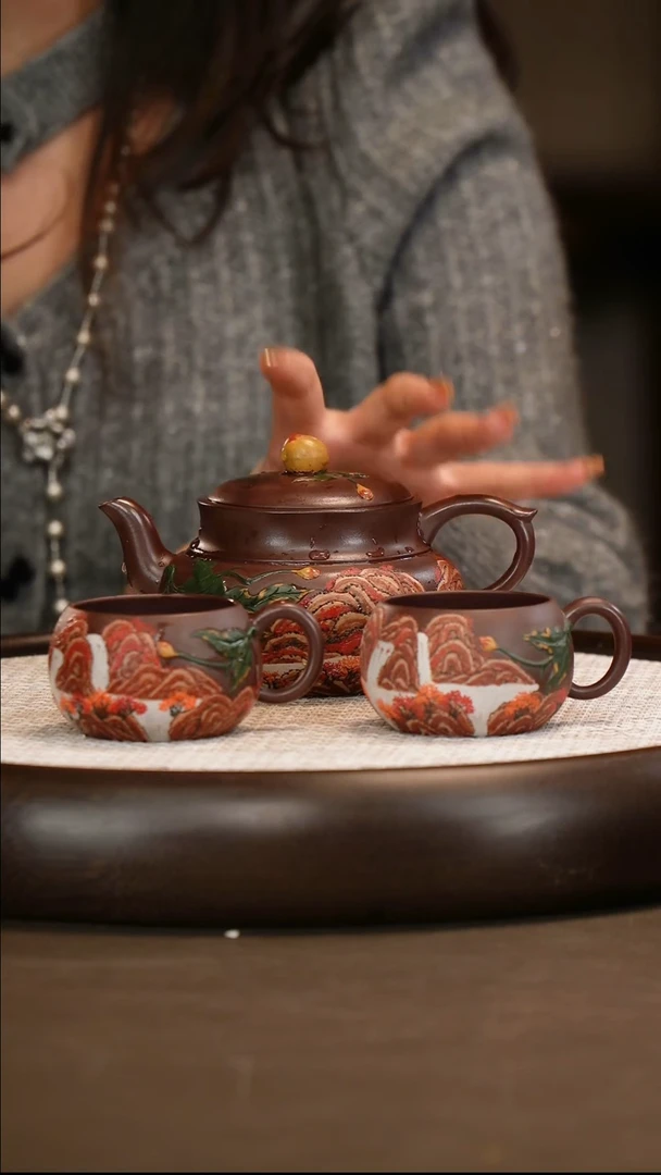 吴小楣  寿桃套组 340c/山水赏盘/李庚五条屏