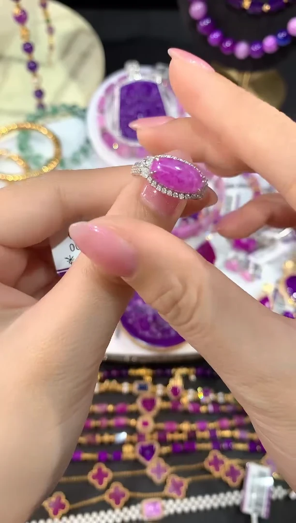 苏纪石（舒俱来）18K金镶嵌.戒指