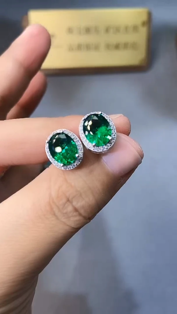 【闪购商品】透辉石耳饰银S925镶嵌354