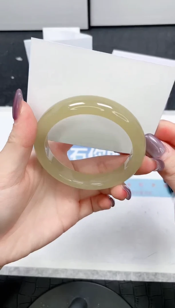 【闪购商品】石英质玉手镯未镶嵌272-57.8