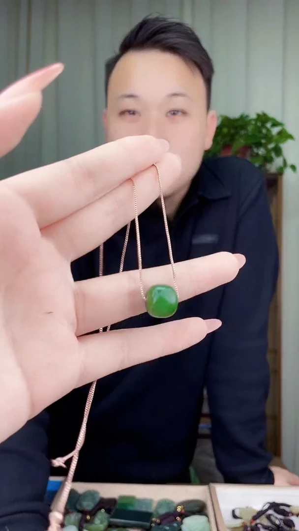 未镶嵌和田玉挂件和田玉拍一发一，多样性发货！