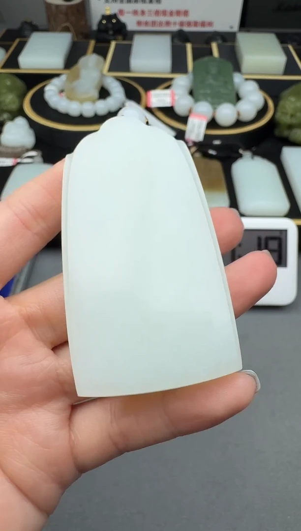 颈饰未镶嵌和田玉3