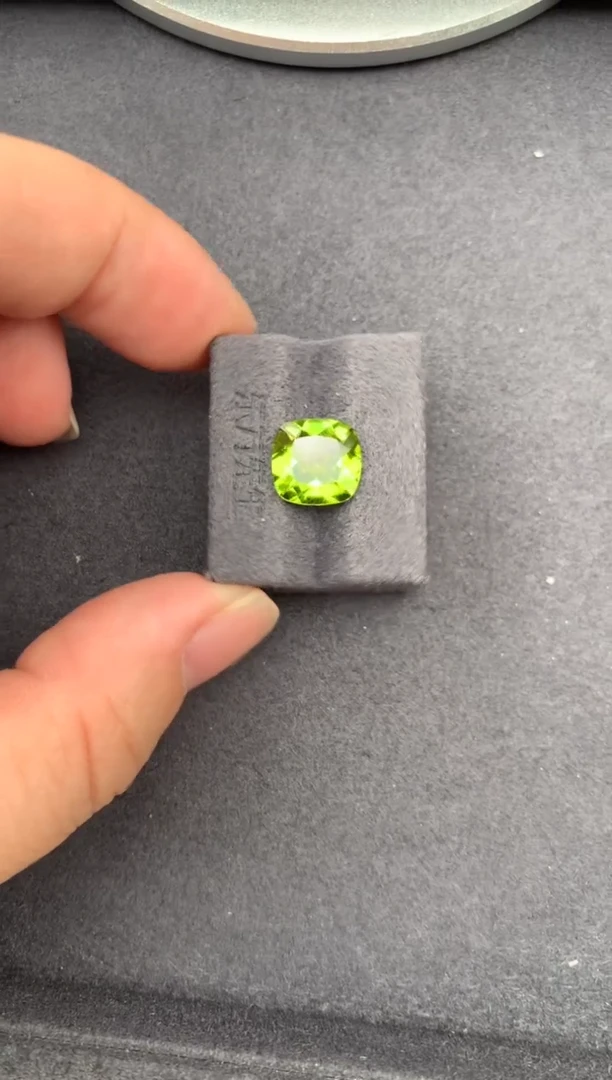 未镶嵌裸石橄榄石3.7 ct橄榄石  定制  GH