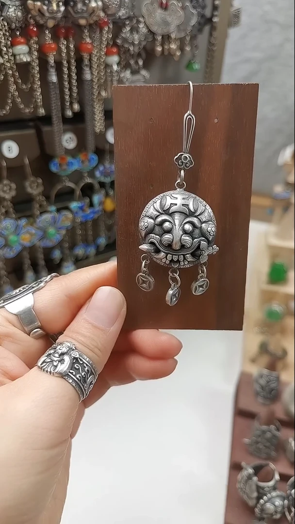 无足银沉***底足银虎头耳环（单只）