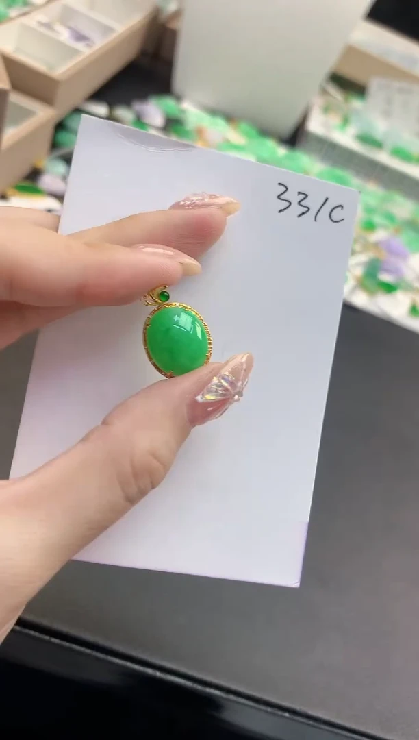 颈饰18K金镶嵌翡翠天然缅甸A货翡翠
