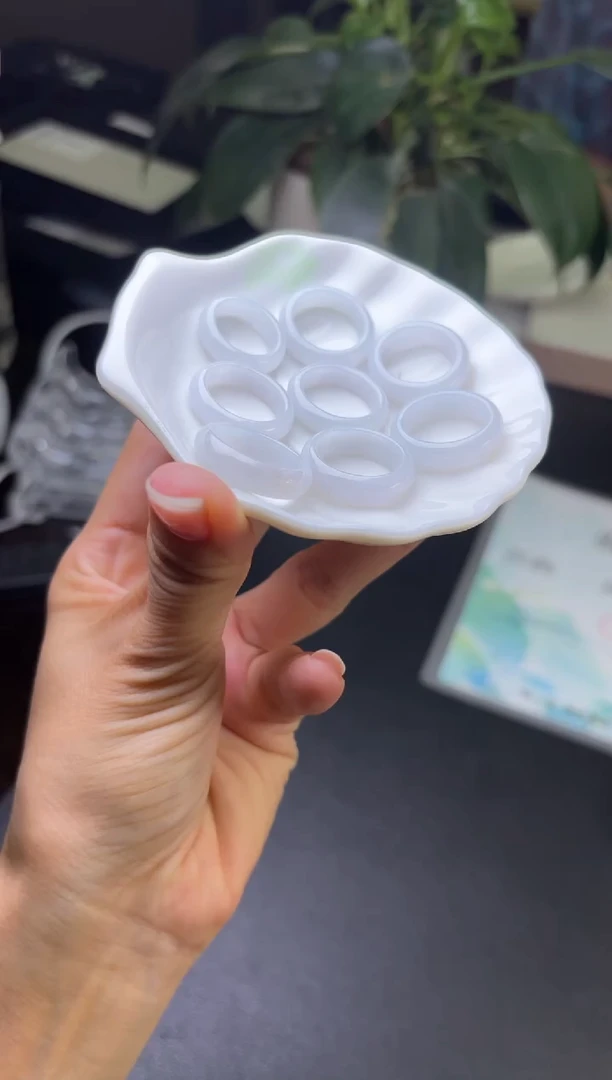 翡翠挂件未镶嵌多样性发一件R703038