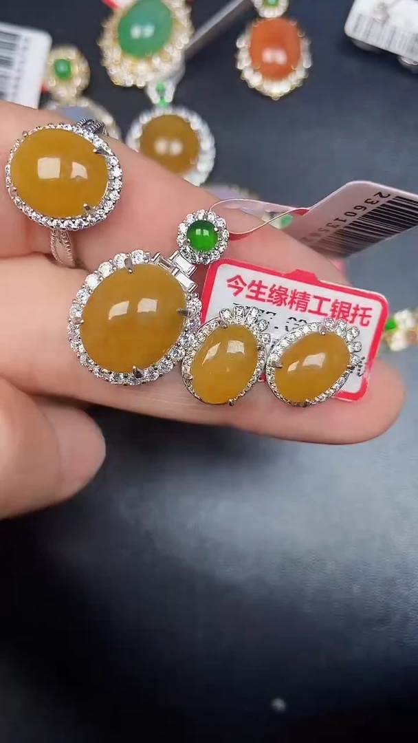 银S925镶嵌戒指翡翠1600