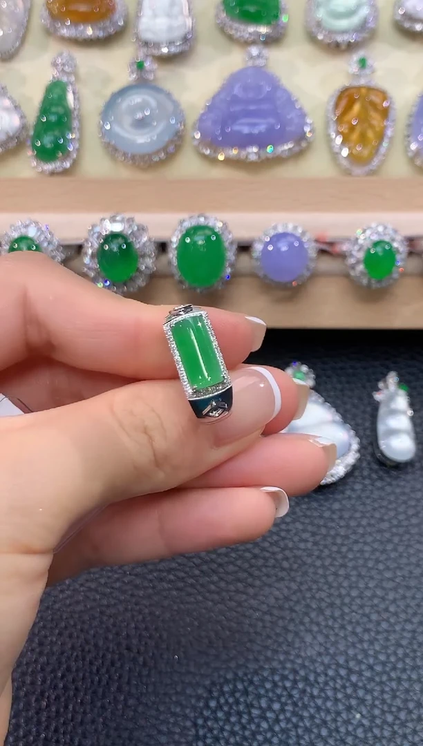 18K金镶嵌戒指翡翠夏日珠宝A69