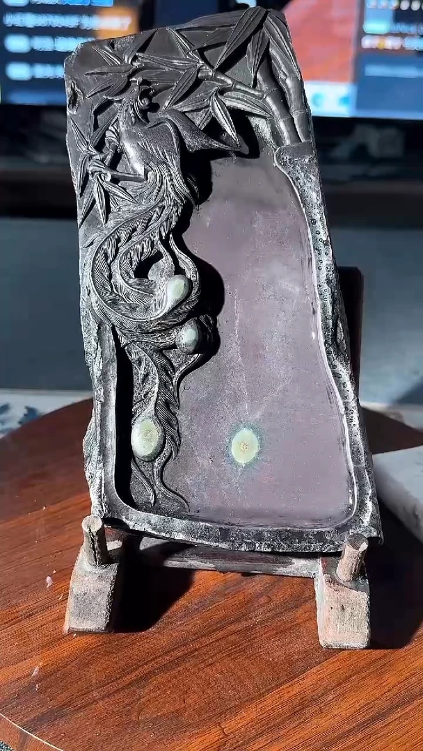 9寸石眼青花石皮老坑带木盒