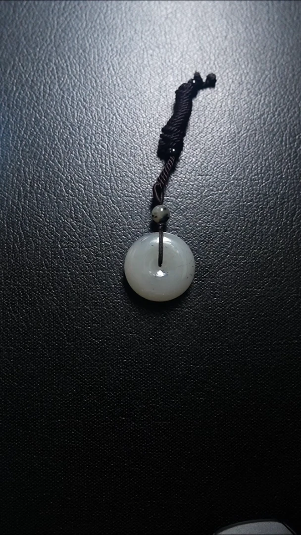 颈饰未镶嵌和田玉平安扣