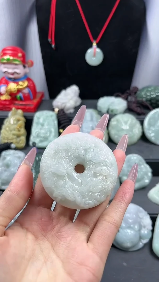 【闪购商品】翡翠颈饰未镶嵌九龙平安扣