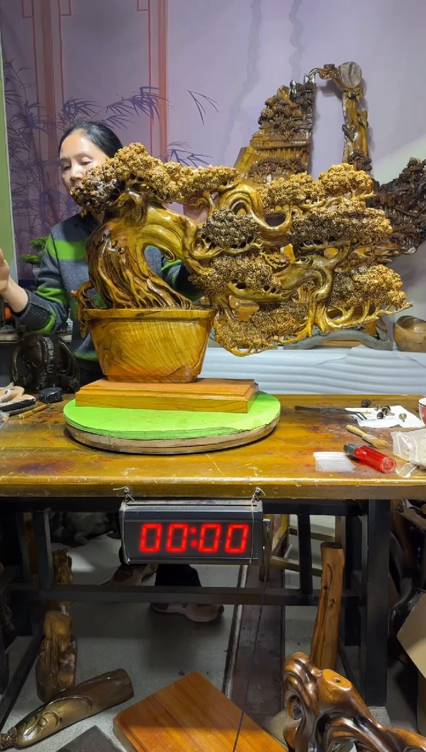 金丝楠中*龙金丝楠木雕刻摆件