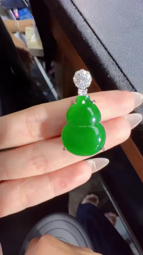 未镶嵌定制翡翠翡翠A货有轻微色差属于正常现象，葫芦多样性发货1