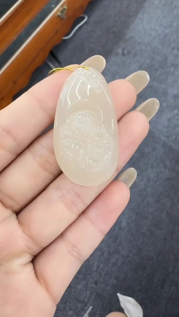 颈饰未镶嵌和田玉孤品 藕粉随型佛公/配绳