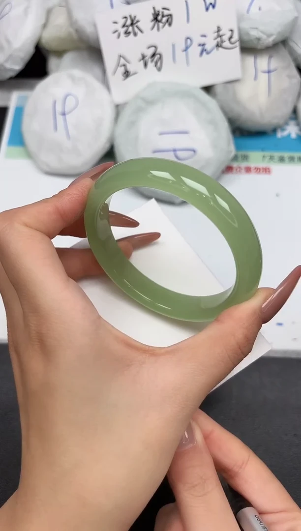 未镶嵌手镯石英质玉105-60-61