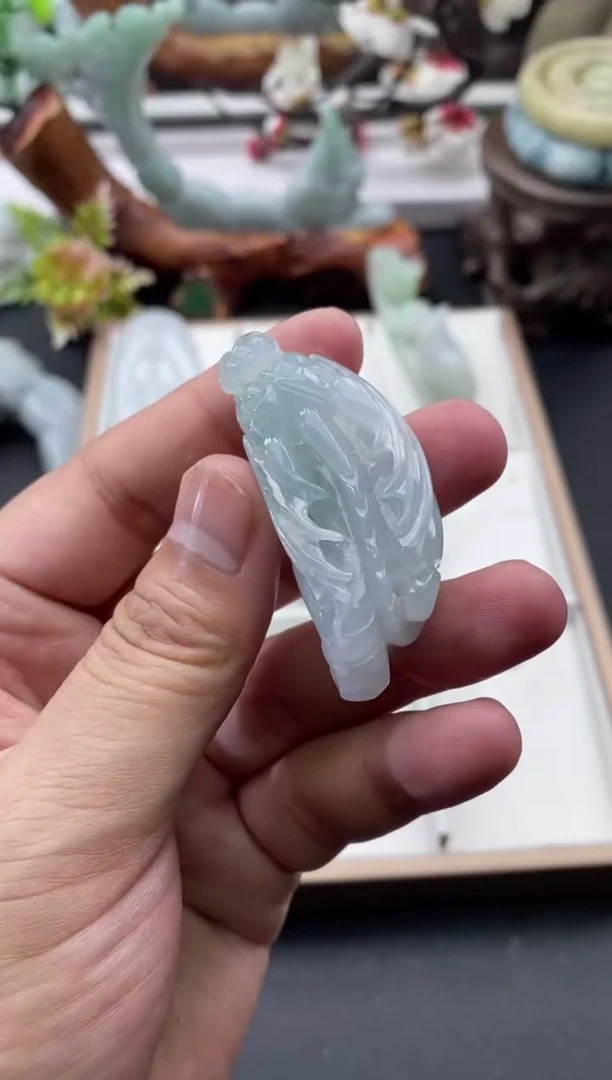 翡翠未镶嵌颈饰天然缅甸A货翡翠