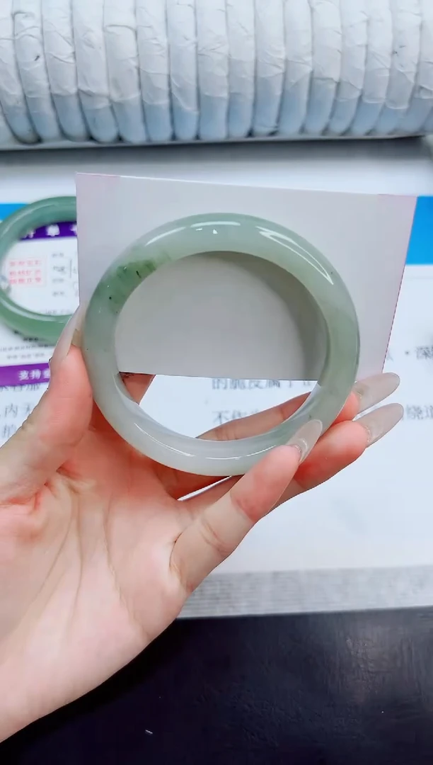 未镶嵌手镯石英质玉59/59.6