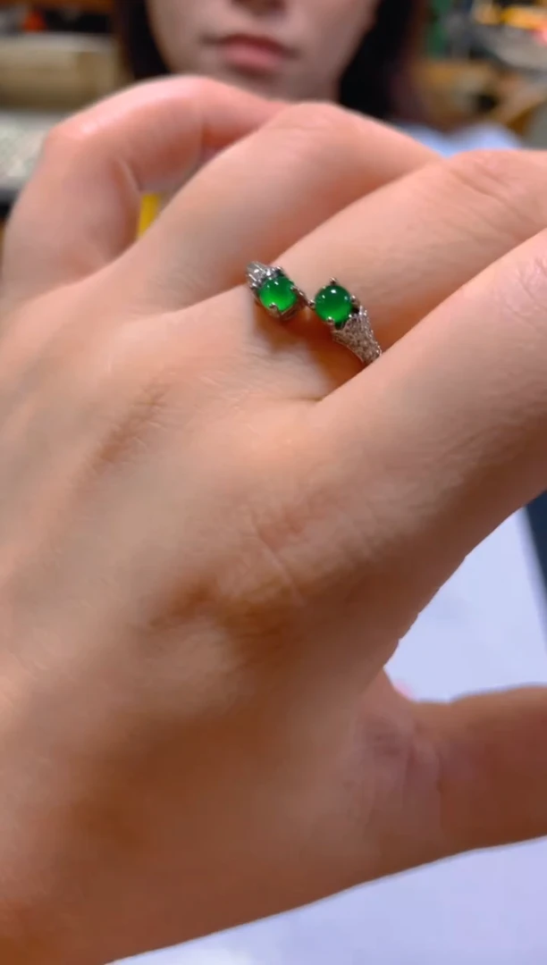 未镶嵌戒指翡翠多样性发一