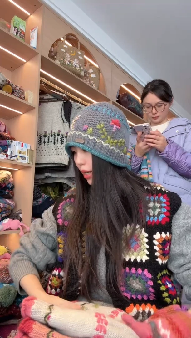 羊毛灰蓝卷边帽