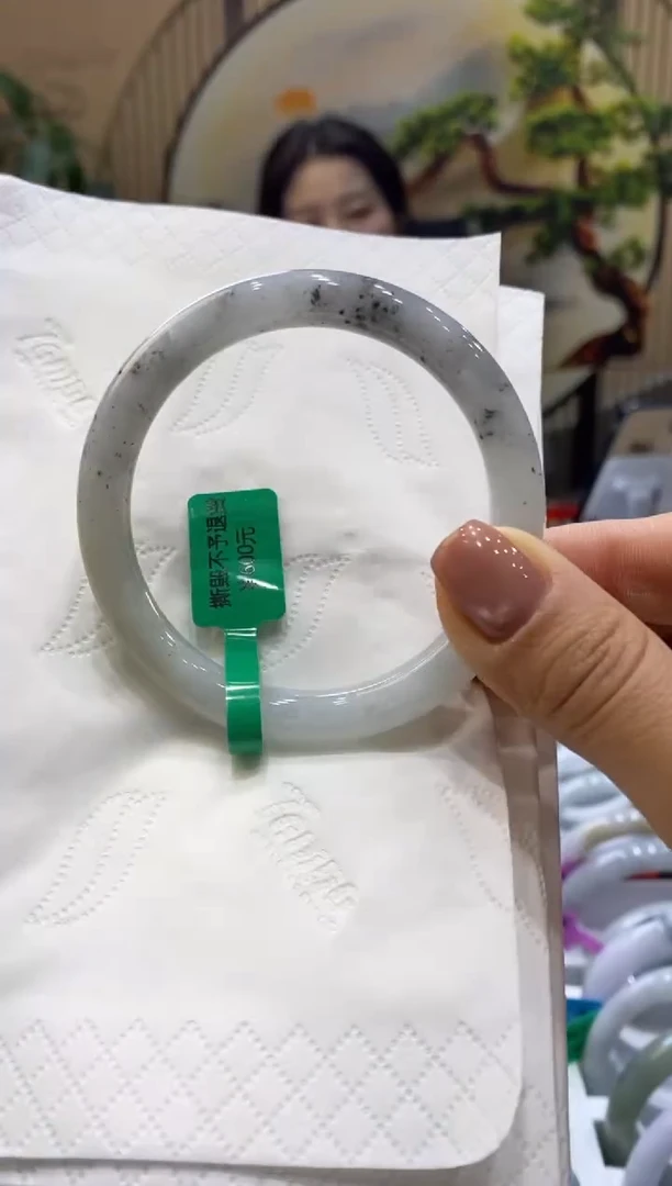 【闪购商品】翡翠手镯未镶嵌99901808