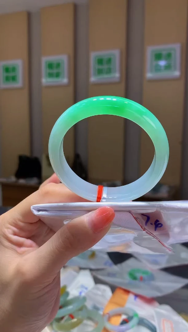 未镶嵌手镯翡翠-C4 全款10.8万 定金2万