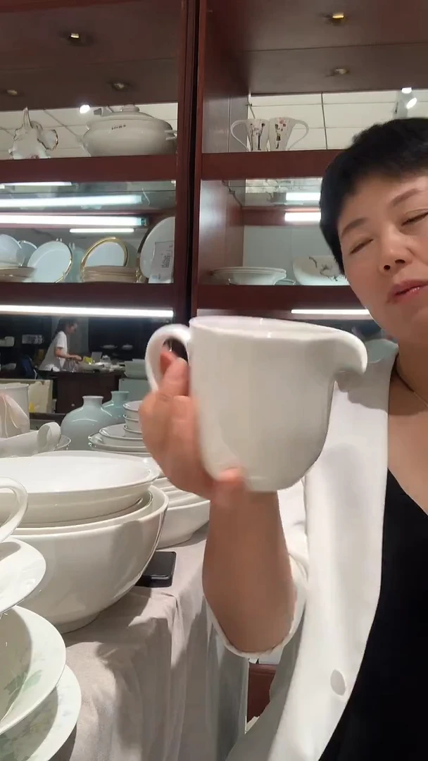2个奶杯隆达骨质瓷